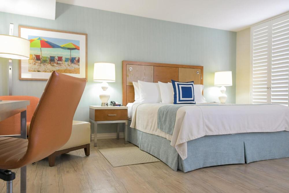 Standard King Room interior
